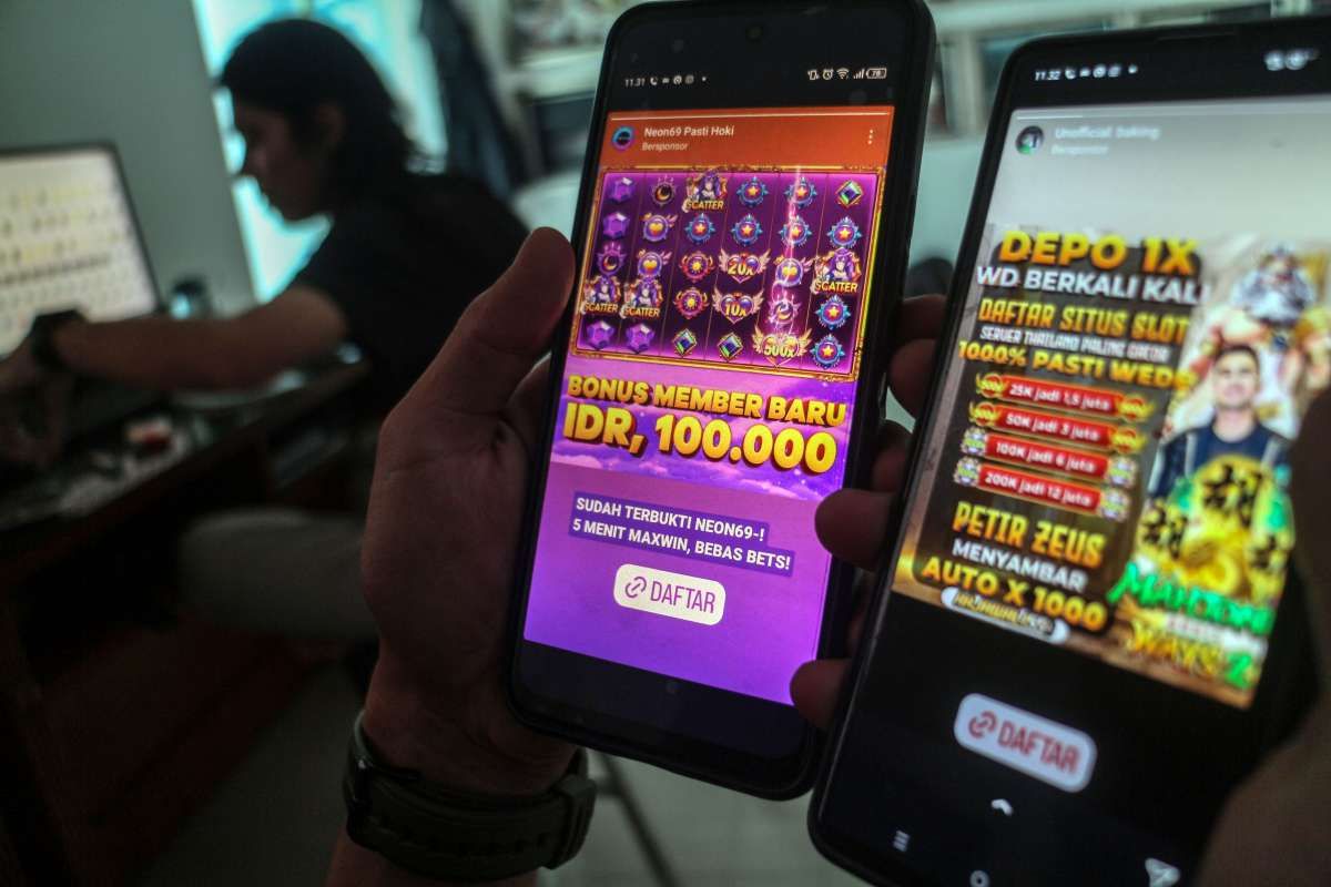 Kehancuran di Balik Layar: Bahaya Judi Online bagi Masyarakat Indonesia